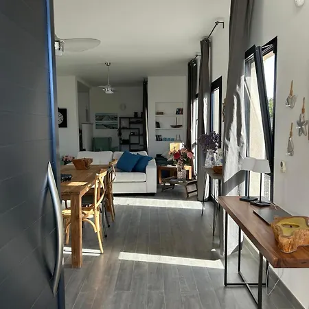 Groovy Villa *